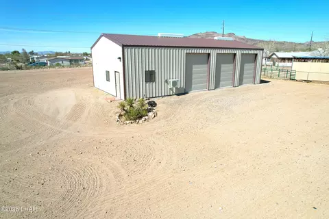 2873 W Malibu Rd, Golden Valley, AZ 86413