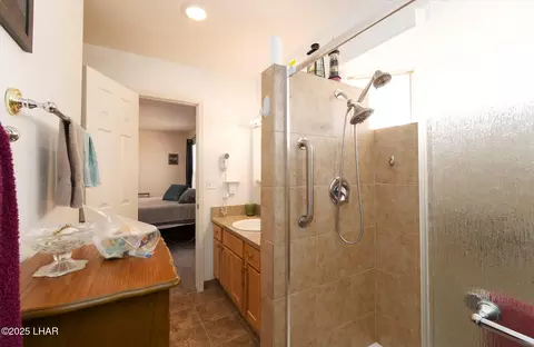 Bath - 49689 Ruby Ave, Quartzsite, AZ 85346 photo 2 of 3