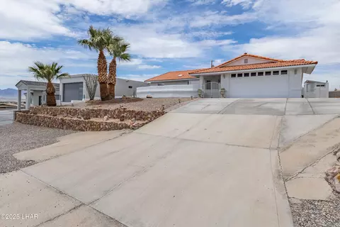 2171 Barranca Dr, Lake Havasu City, AZ 86403
