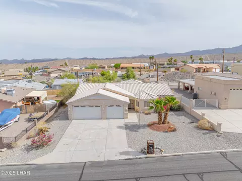 3103 Crater Dr, Lake Havasu City, AZ 86404