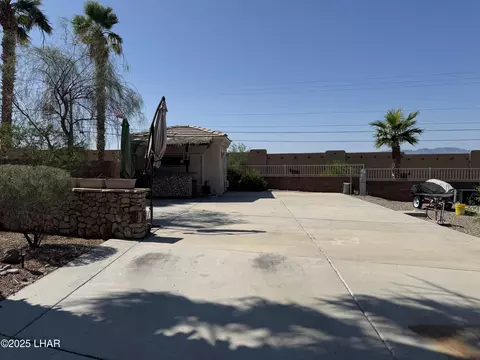 1905 Victoria Farms #1, Lake Havasu City, AZ 86404