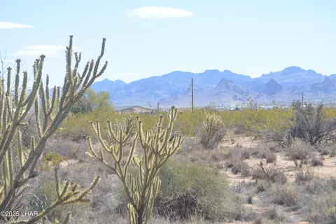 tbd Parker Rd, Golden Valley, AZ 86413
