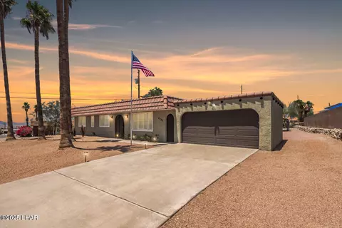 2245 Cosnina Dr, Lake Havasu City, AZ 86403