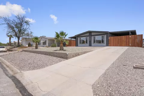 1644 Bluebonnet Blvd, Bullhead City, AZ 86442