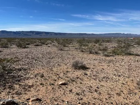 00 Arlington Rd, Yucca, AZ 86438
