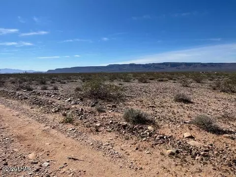 00 Arlington Rd, Yucca, AZ 86438