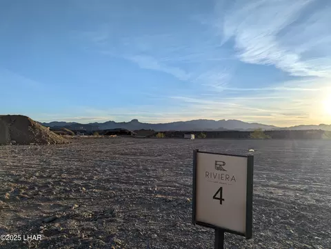 2497 Aubrey Hls Ln, Lake Havasu City, AZ 86406