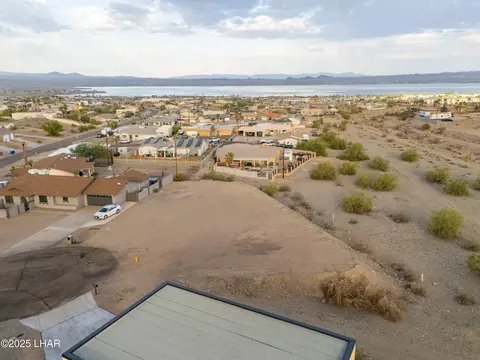 1935 Salem Ln, Lake Havasu City, AZ 86403