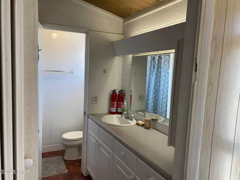 Bath - 9122 Riverside Drive Dr, Parker, AZ 85344 photo 3 of 4
