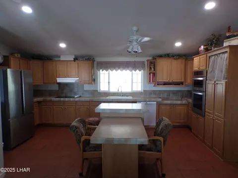 Kitchen - 44112 Ocotillo St, Bouse, AZ 85325 photo 1 of 9