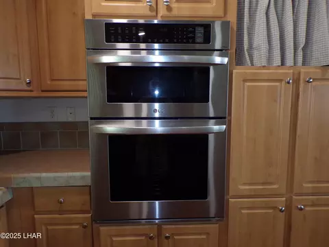 Kitchen - 44112 Ocotillo St, Bouse, AZ 85325 photo 5 of 9