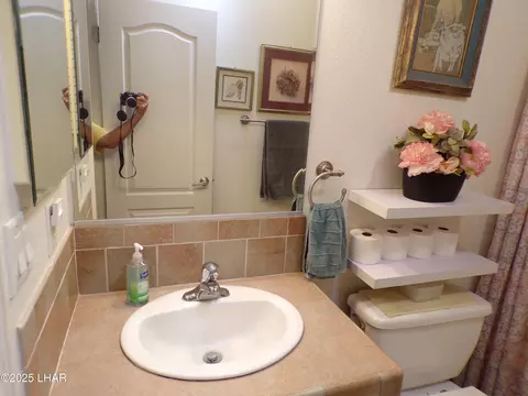 Bath - 44112 Ocotillo St, Bouse, AZ 85325 photo 8 of 10