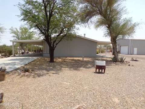 Exterior - 44112 Ocotillo St, Bouse, AZ 85325 photo 8 of 22