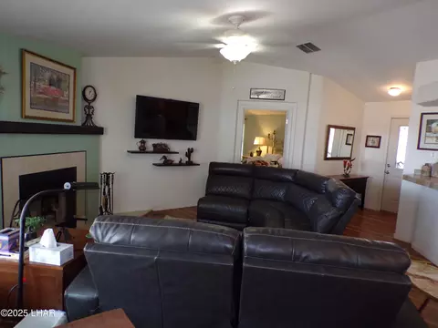 Living - 44112 Ocotillo St, Bouse, AZ 85325 photo 2 of 4
