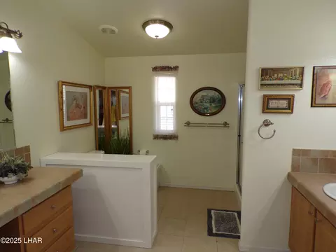 Bath - 44112 Ocotillo St, Bouse, AZ 85325 photo 6 of 10