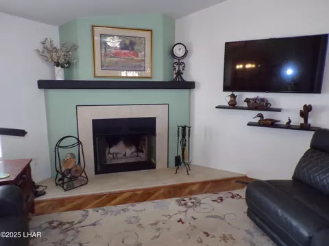 Living - 44112 Ocotillo St, Bouse, AZ 85325 photo 3 of 4