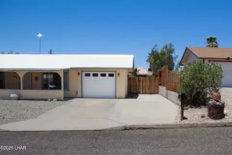 825 Manor Dr, Lake Havasu City, AZ 86403