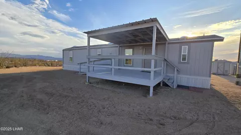 14355 S Angell Rd, Yucca, AZ 86438