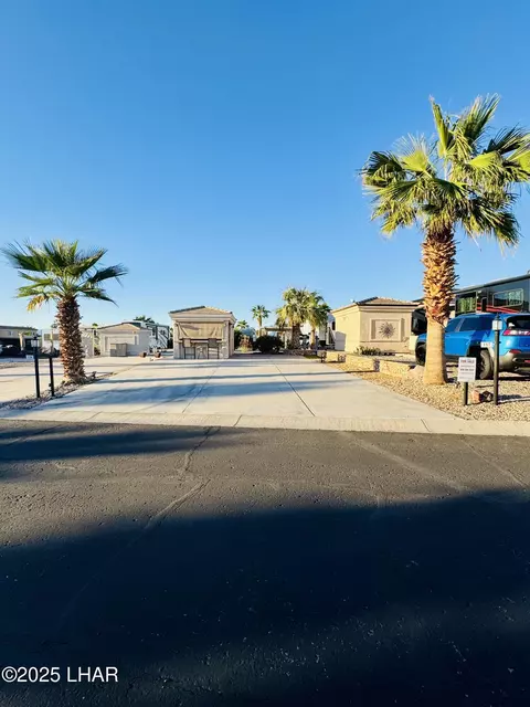 1905 Victoria Farms Apt 117 Rd, Lake Havasu City, AZ 86404