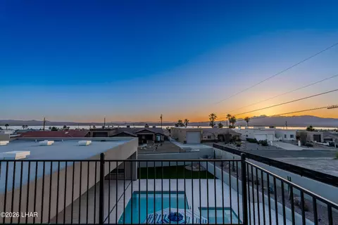 1811 Westport Dr, Lake Havasu City, AZ 86404