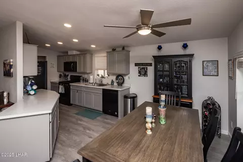 Dining - 452 E Riverfront Dr, Parker, AZ 85344 photo 2 of 2