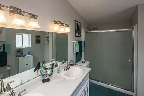 Bath - 452 E Riverfront Dr, Parker, AZ 85344 photo 1 of 3