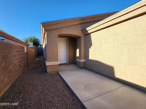 1816 Motor Ave, Kingman, AZ 86401
