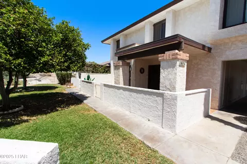 1863 Montana Vis # B, Lake Havasu City, AZ 86403