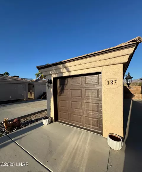 1905 Victoria Farms Apt 187 Rd, Lake Havasu City, AZ 86404