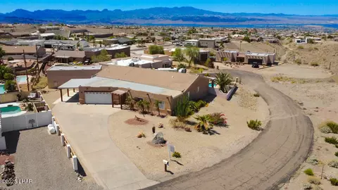 3853 Lodestar Ln, Lake Havasu City, AZ 86404