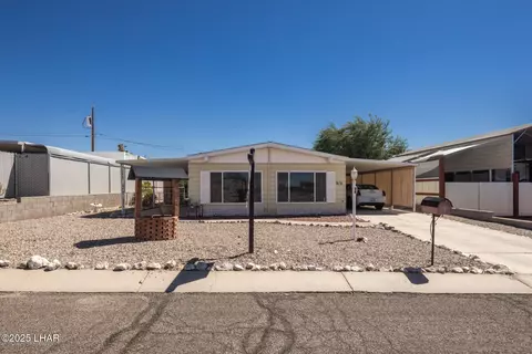 3131 Mescalero Dr, Lake Havasu City, AZ 86404