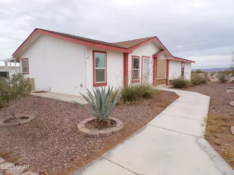 49043 Bald Eagle Ln, Bouse, AZ 85325 photo 2