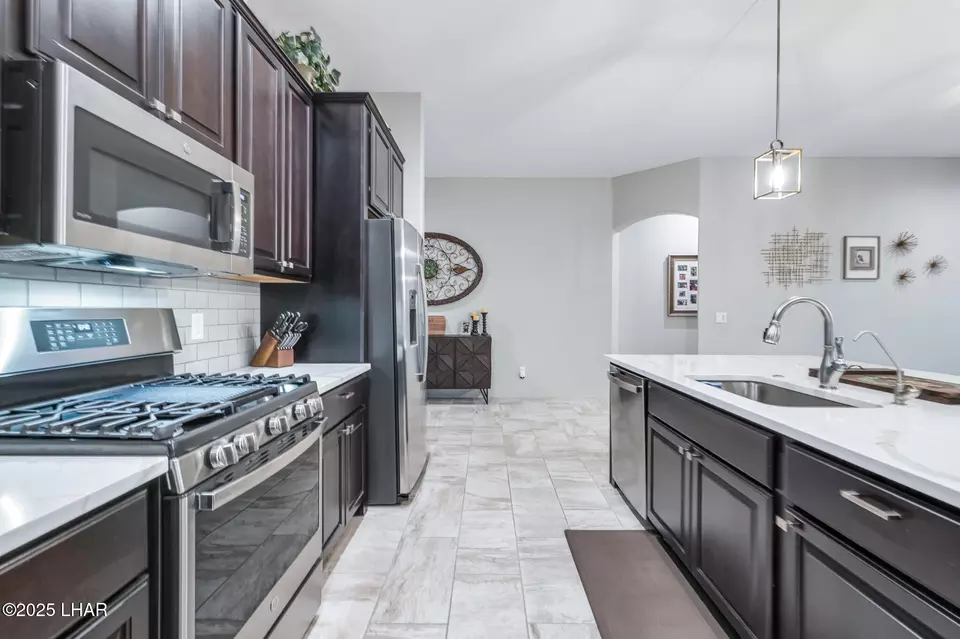 Kitchen - 1640 E Raintree Ave, Lake Havasu City, AZ 86404 photo 2 of 7