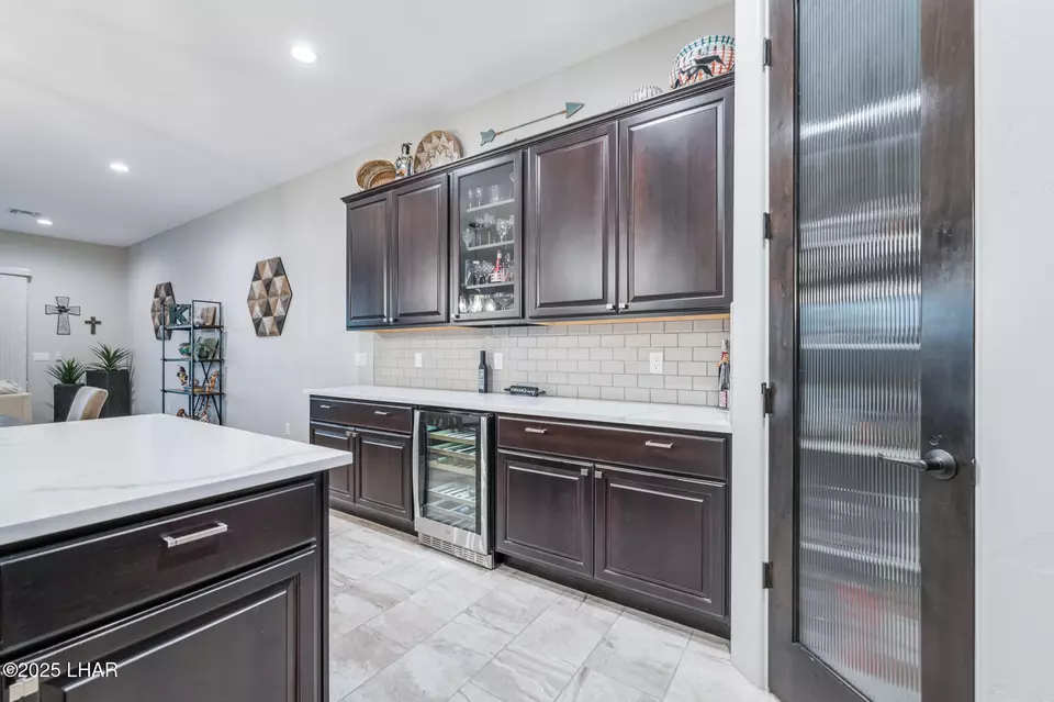Kitchen - 1640 E Raintree Ave, Lake Havasu City, AZ 86404 photo 4 of 7
