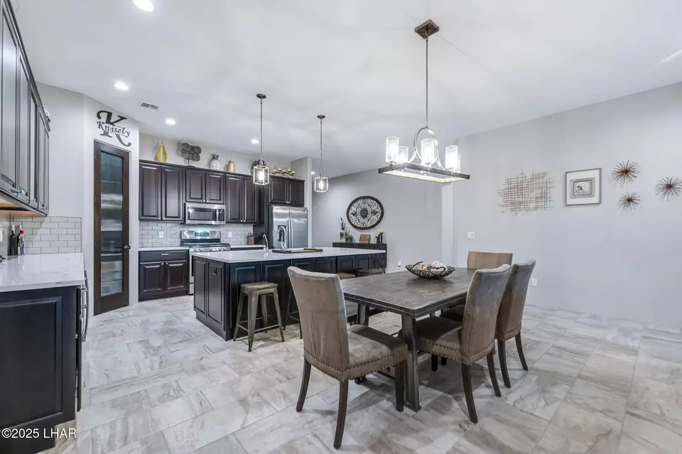 Dining - 1640 E Raintree Ave, Lake Havasu City, AZ 86404 photo 2 of 3