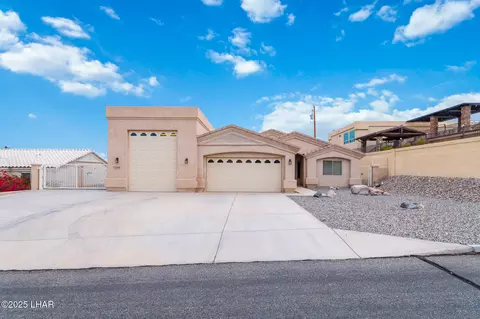 3109 Crater Dr, Lake Havasu City, AZ 86404