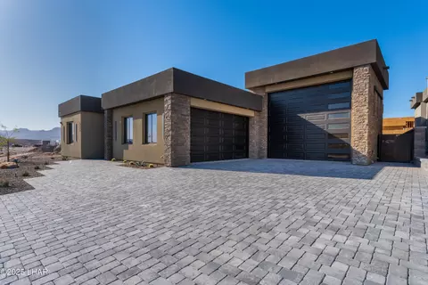 2517 Flat Irons Ln, Lake Havasu City, AZ 86406