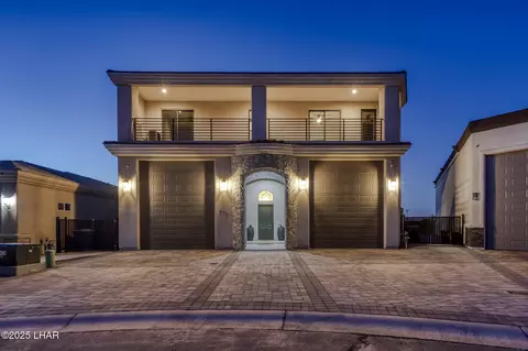 676 Grand Island Cir, Lake Havasu City, AZ 86403