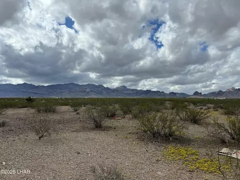 3661 S Epidote Rd, Golden Valley, AZ 86413