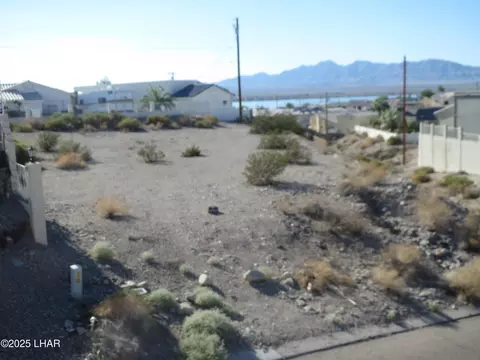 1361 Tamarack Dr, Lake Havasu City, AZ 86404