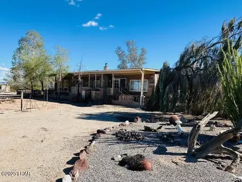 47846 Quail Walk Ln, Bouse, AZ 85325