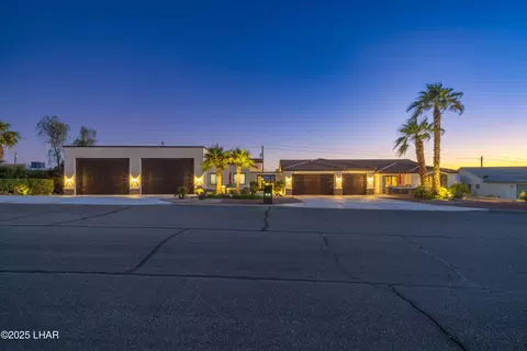 2720 Arabian Dr, Lake Havasu City, AZ 86404