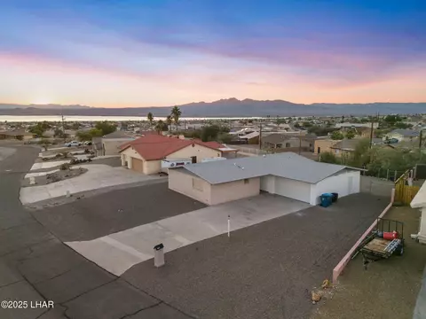 2735 Poseidon Dr, Lake Havasu City, AZ 86404