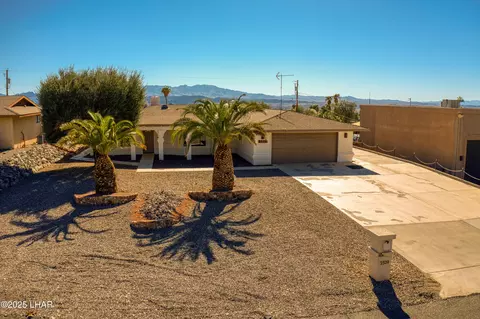 2320 Tigertail Dr, Lake Havasu City, AZ 86403
