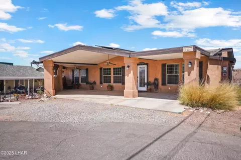 9418 Hilltop Dr, Parker, AZ 85344