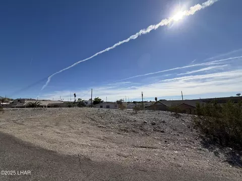 2670 Avalon Plz, Lake Havasu City, AZ 86403