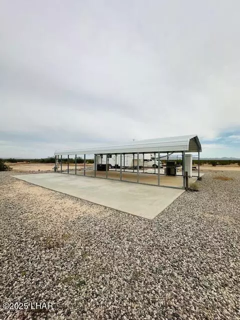 49186 Bald Eagle Trl, Bouse, AZ 85325 photo 9