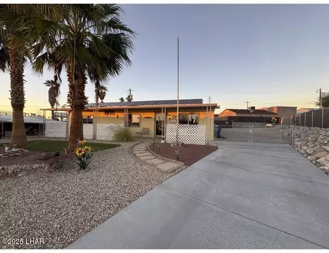 2789 Honeybear Dr, Lake Havasu City, AZ 86404