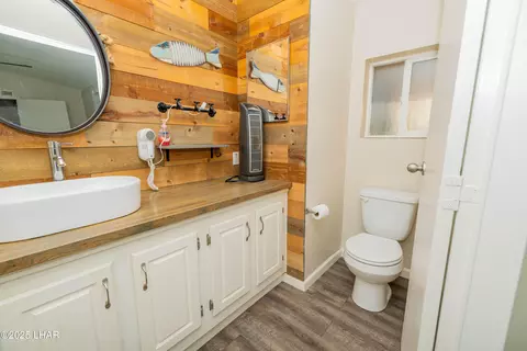 Bath - 493 E Riverfront Dr, Parker, AZ 85344 photo 5 of 6