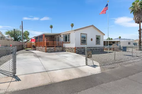 310 Santa Cruz Ave, Bullhead City, AZ 86442